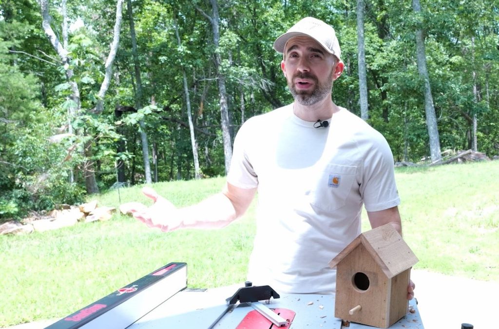 Build a Quick & Easy DIY Birdhouse
